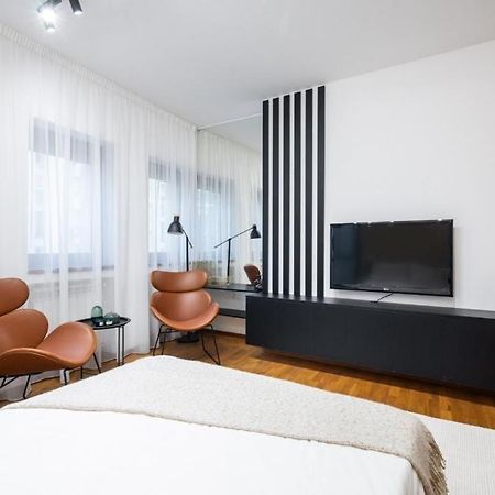 Wonderful Victorie Apartment Букурещ Екстериор снимка